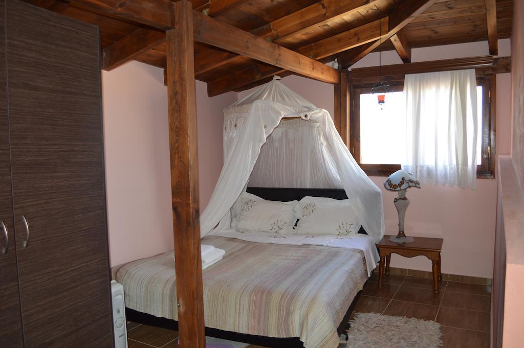 הרסוניסוס Home Suites חדר תמונה