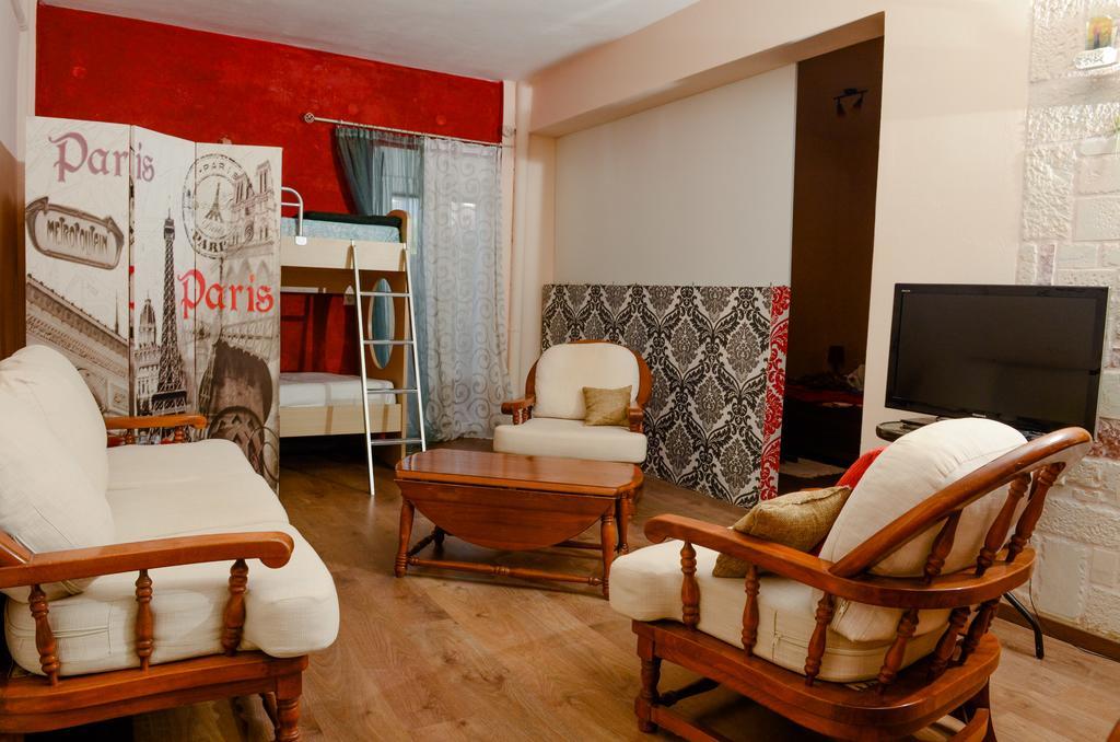 הרסוניסוס Home Suites מראה חיצוני תמונה
