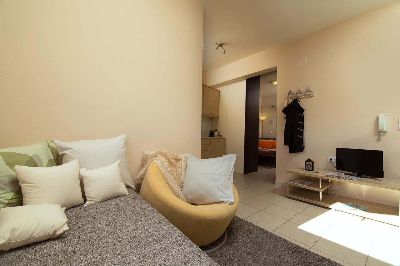 הרסוניסוס Home Suites מראה חיצוני תמונה