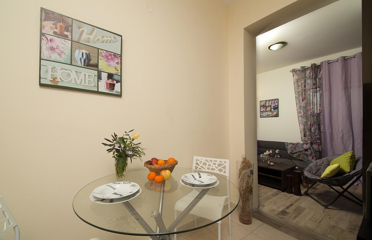 הרסוניסוס Home Suites מראה חיצוני תמונה