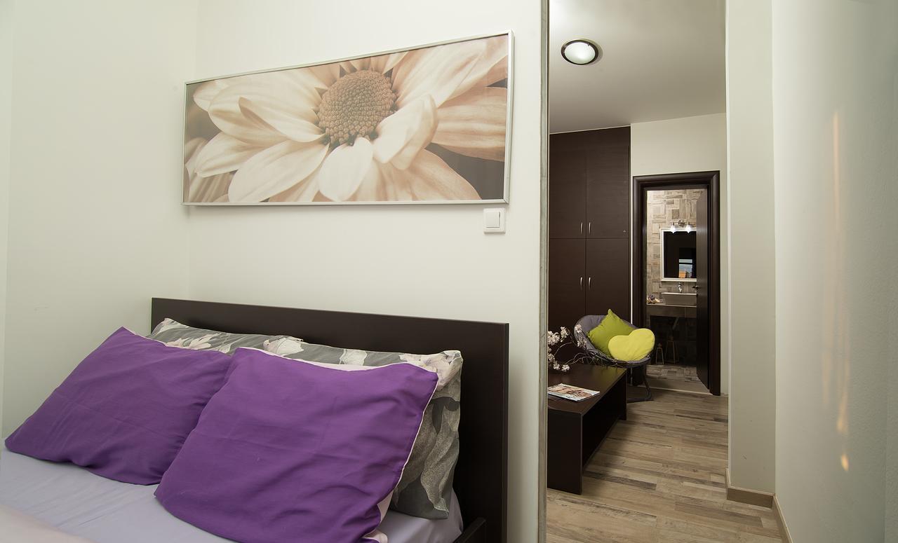 הרסוניסוס Home Suites מראה חיצוני תמונה