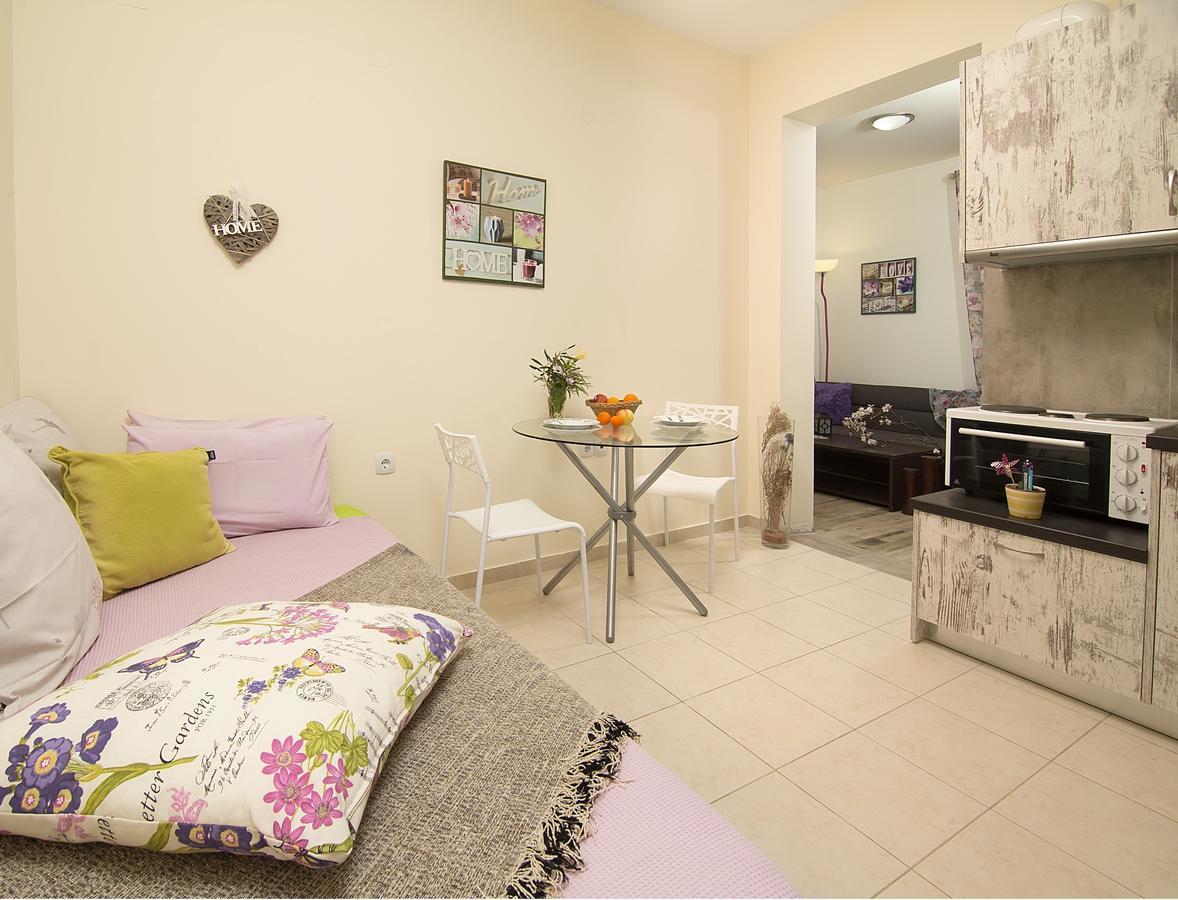 הרסוניסוס Home Suites מראה חיצוני תמונה