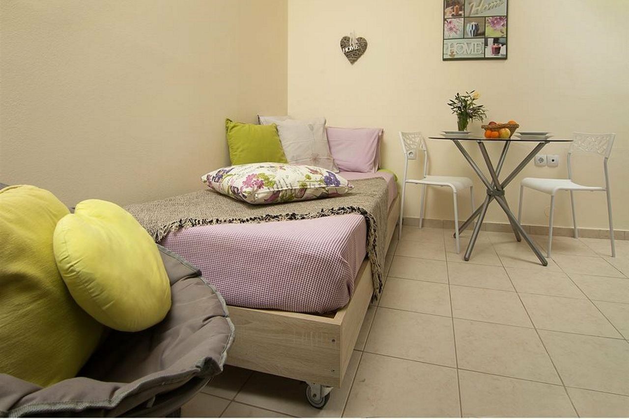 הרסוניסוס Home Suites מראה חיצוני תמונה