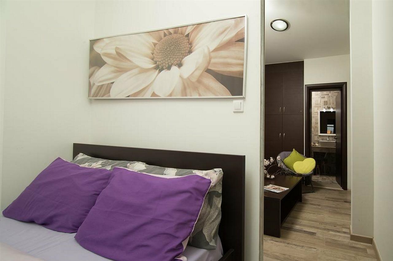 הרסוניסוס Home Suites מראה חיצוני תמונה